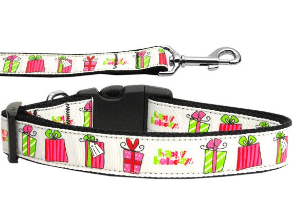 Christmas Pet Dog & Cat Nylon Collar or Leash, "All Wrapped Up"